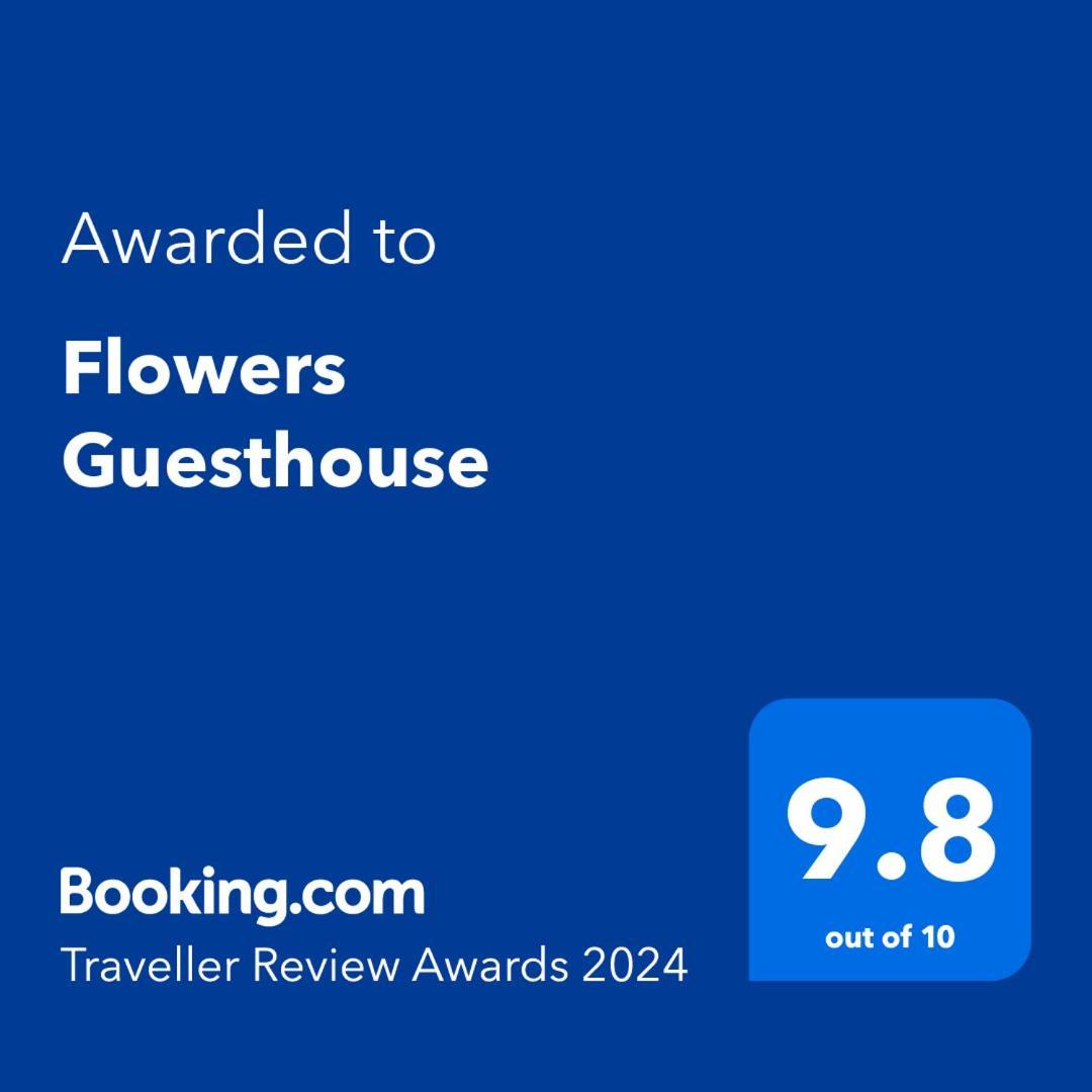 Flowers Guesthouse 티라나 외부 사진