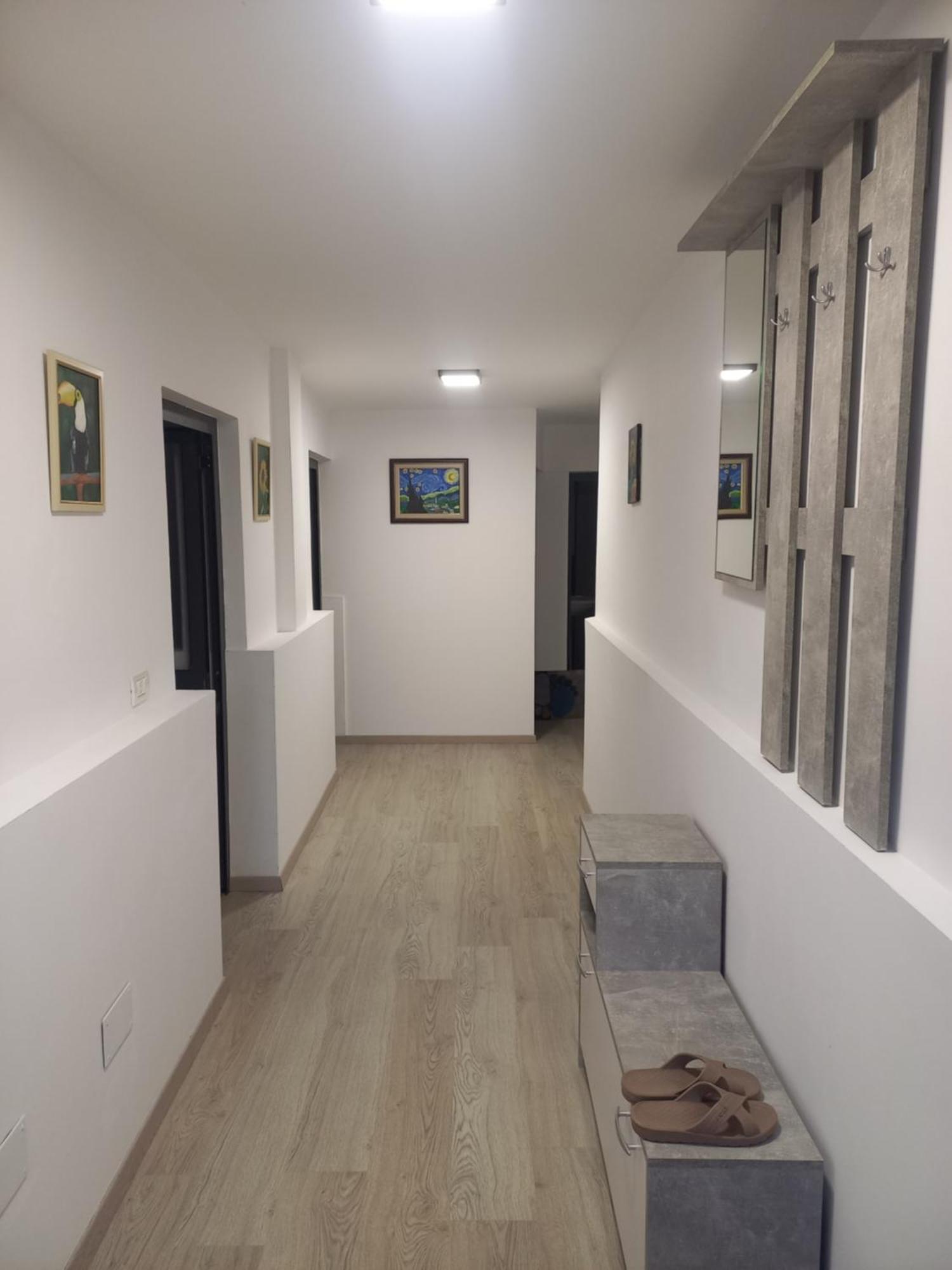 Flowers Guesthouse 티라나 외부 사진