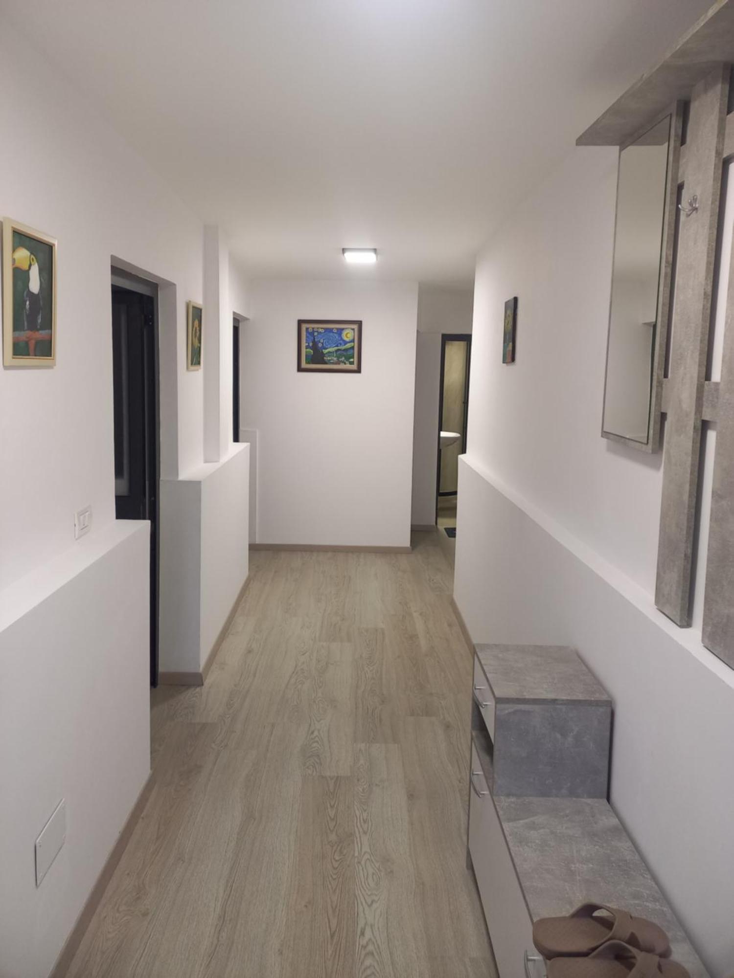Flowers Guesthouse 티라나 외부 사진