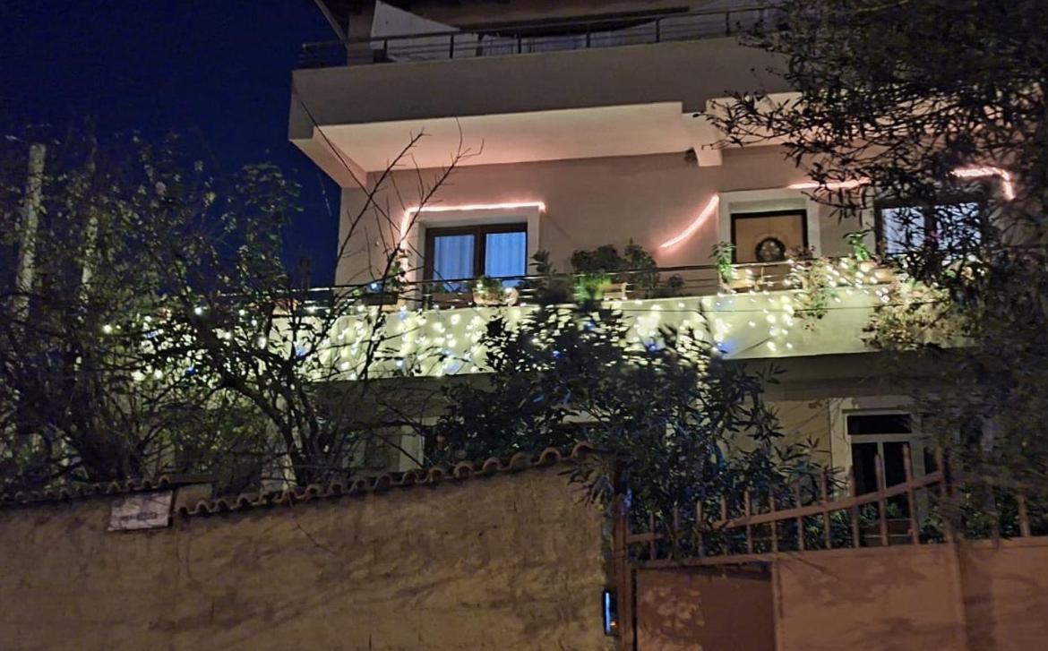 Flowers Guesthouse 티라나 외부 사진